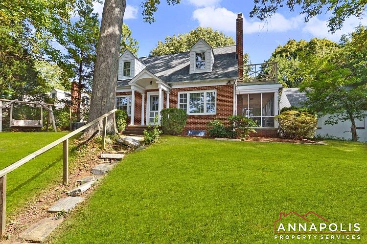1st image of 2656 Greenbriar Ln