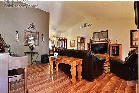 5th image of 926 49th Avenue Pl