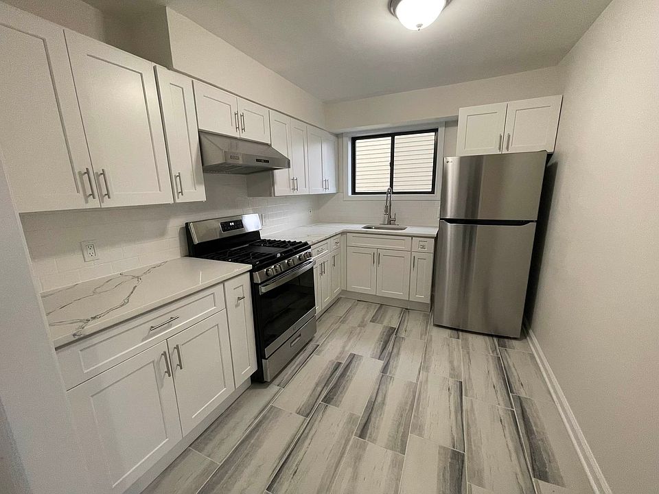 1st image of 49-06 28th Ave Floor 2