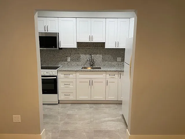 222 Zamora Ave #5 — Photo 8