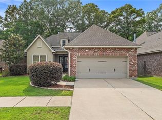 696 Brown Thrasher Loop N, Madisonville, LA 70447