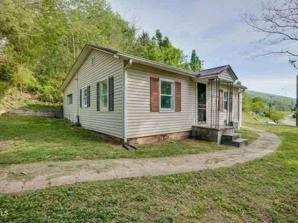 379 Ap Carter Hwy, Hiltons, VA 24258