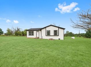 1221 N McIver St, Madisonville, TX 77864