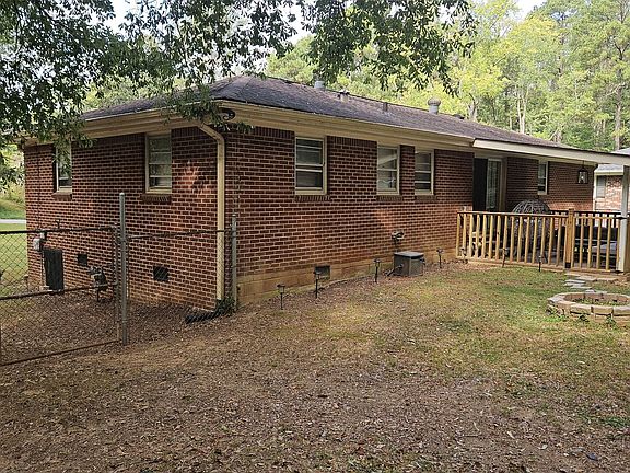 3rd image of 49 Charlotte Dr SW