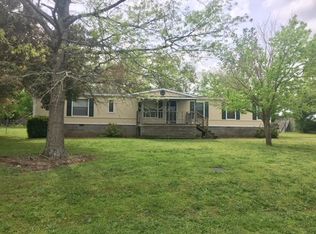 208 Surrey Dr, Warner Robins, GA 31093