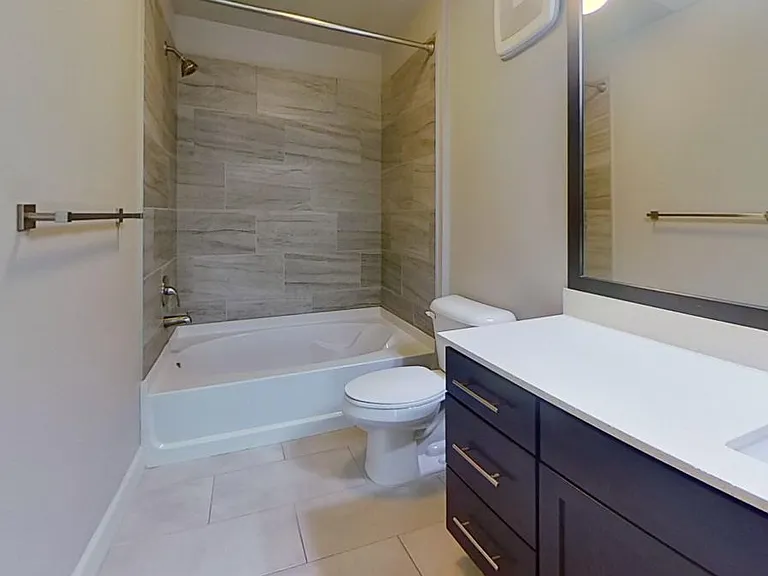 The Vue at Creve Coeur Apartments — Photo 40