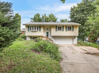9 Esther Ct, Madison, WI 53714