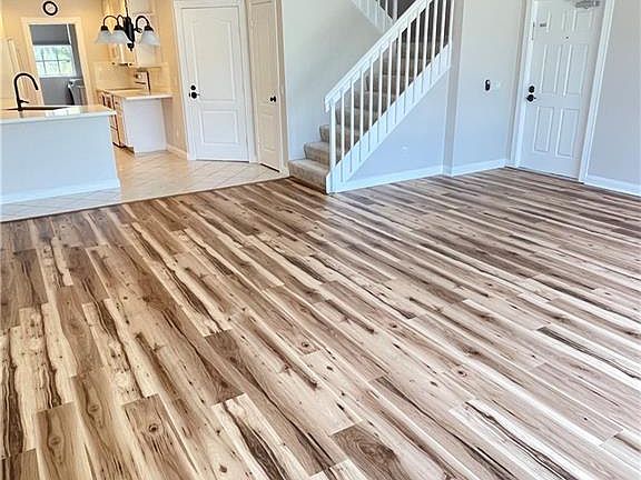 5th image of 5669 Cove Cir