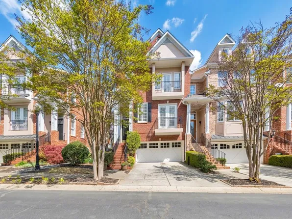 1043 Emory Parc Pl, Decatur, GA 30033
