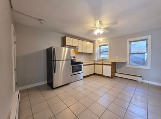 776-778 Main St #1R, West Warwick, RI 02893