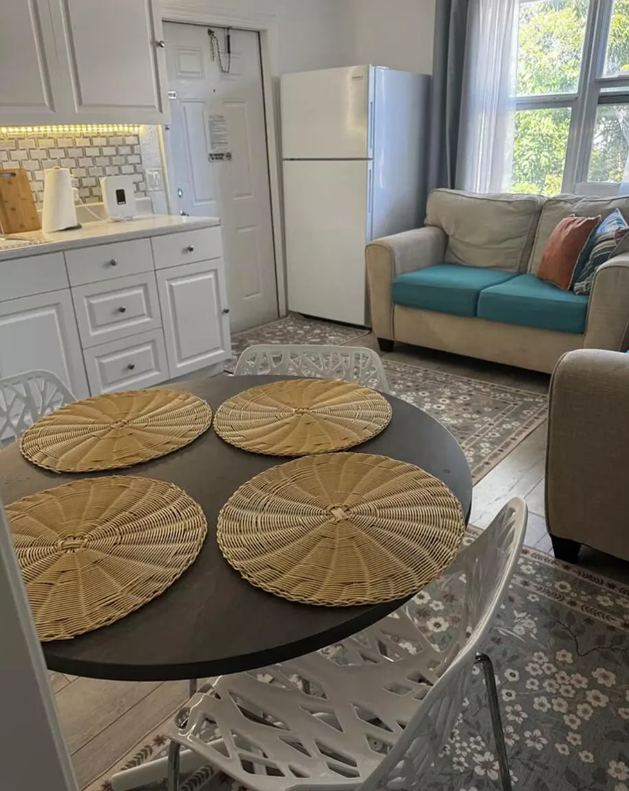 2 bed, 2.0 bath, 850 sqft, $2,500 — Photo 4