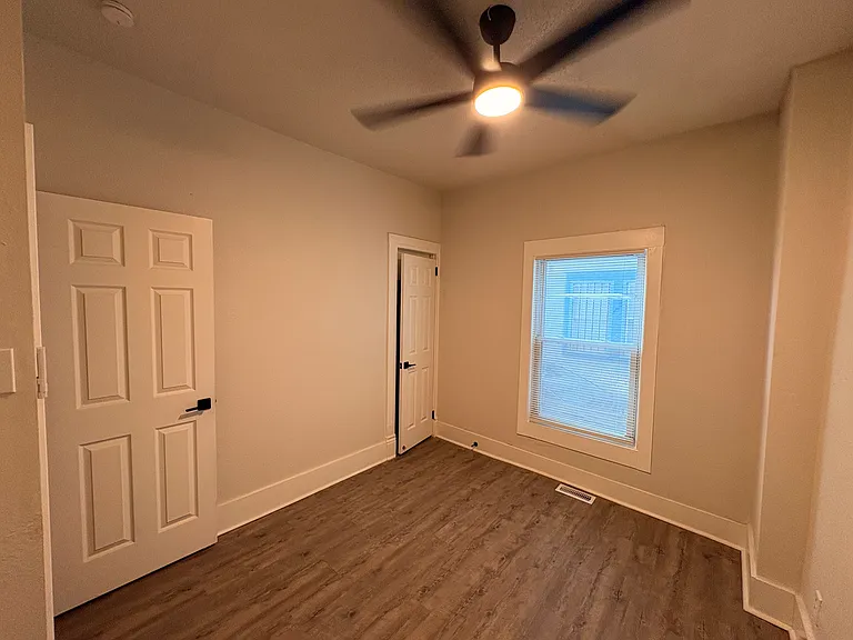 3011 Holmes St — Photo 13