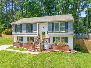 1220 Sherbrooke Ct, Raleigh, NC 27612