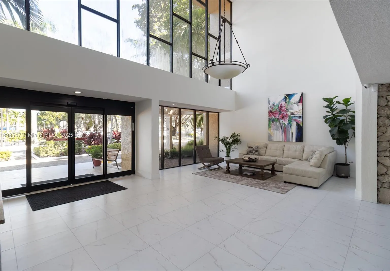 2 bed, 2.5 bath, 1235 sqft, $2,850 — Photo 1