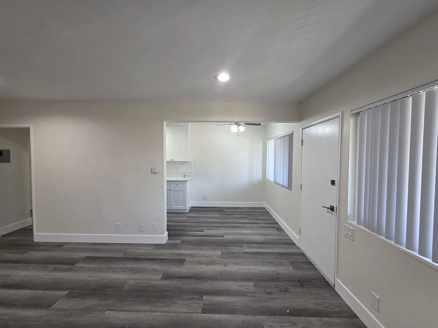 2 bed, 900 sqft, $2,395 — Photo 3