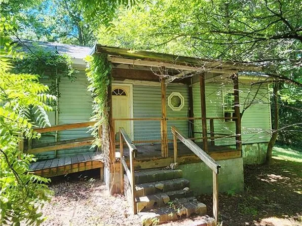 6615 Flint Hill Rd, Sophia, NC 27350