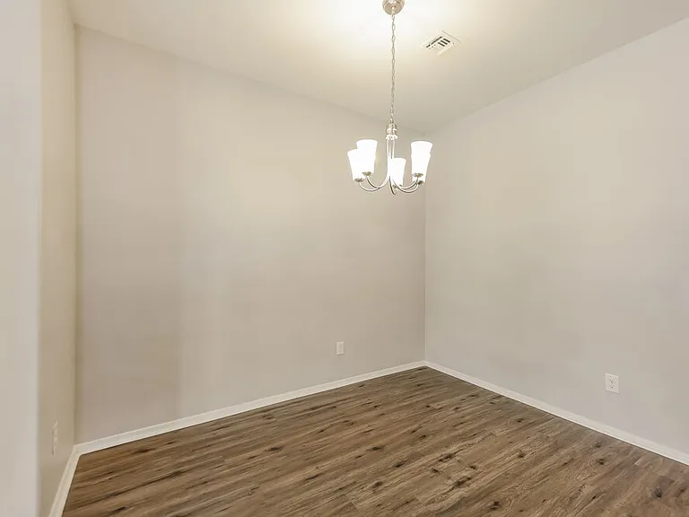 2444 W Tamarisk Ave — Photo 7