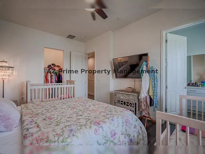 4438 N 27th St #4 — Photo 24