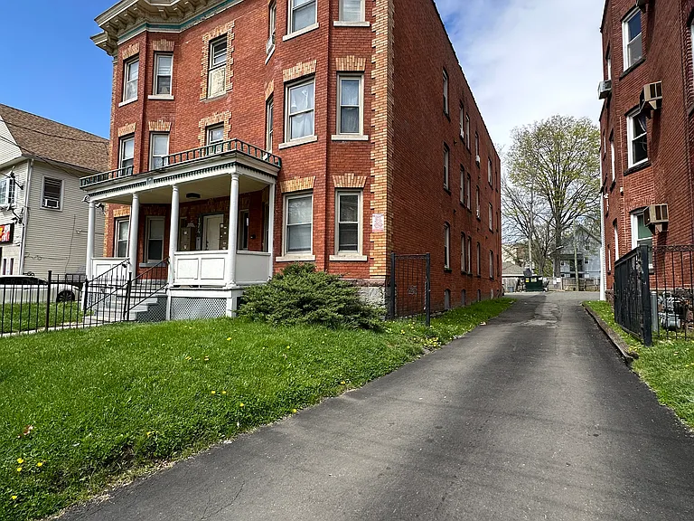 174 Ashley St #3A — Photo 17