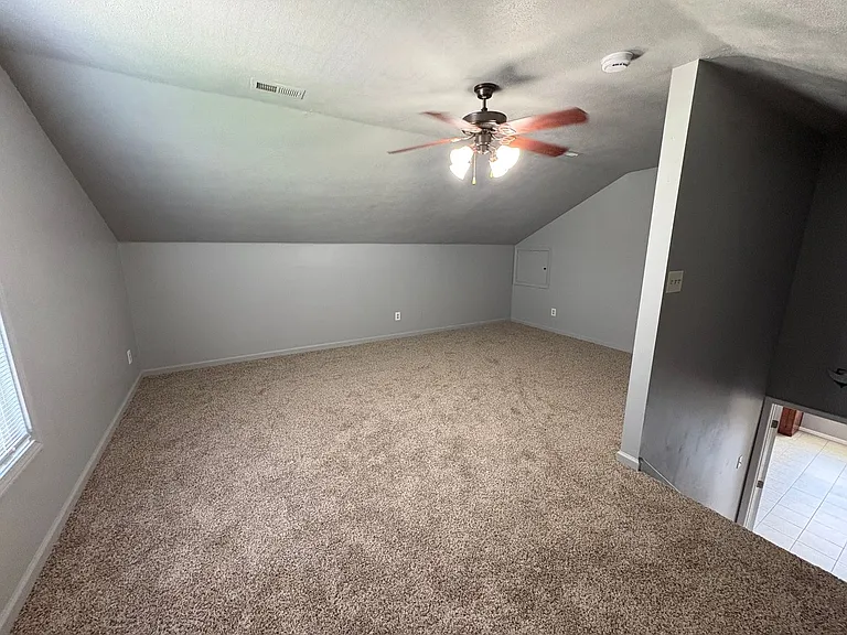 1569 Apache Way — Photo 7