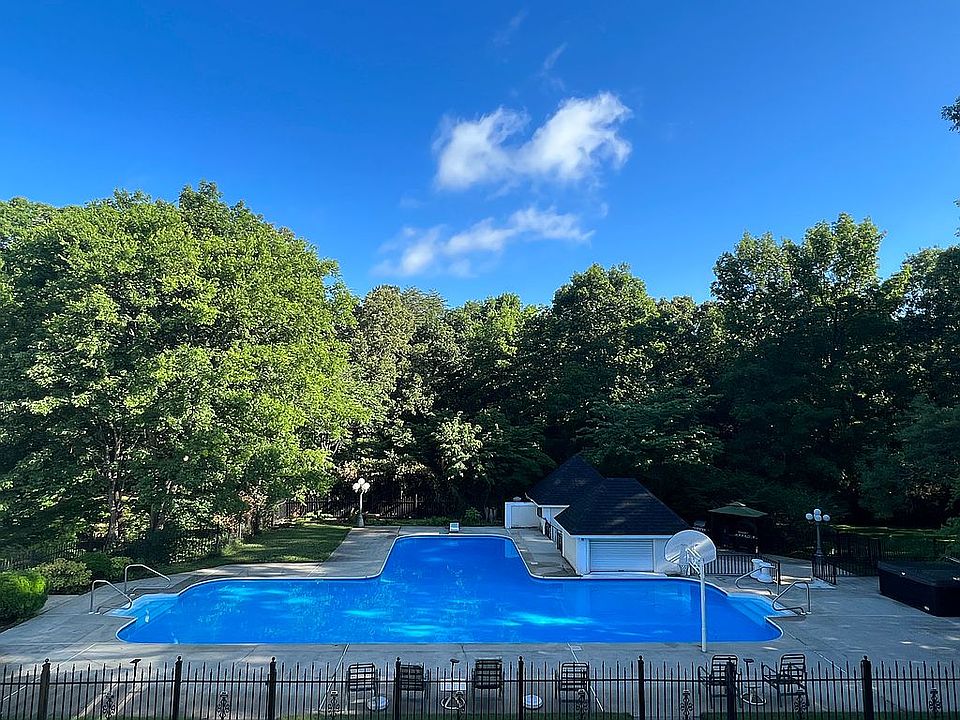 2nd image of 3301 Forest Glen Dr SW