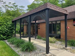 636 Geeting Dr, Anderson, IN 46012