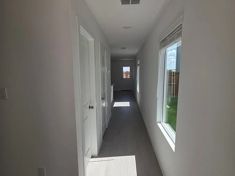12156 Morgan Dr — Photo 12