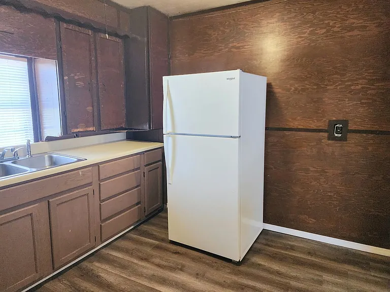 1234 N Abilene Ave — Photo 5