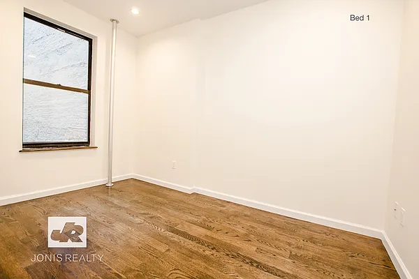 Rented by Jonis Realty | media 29