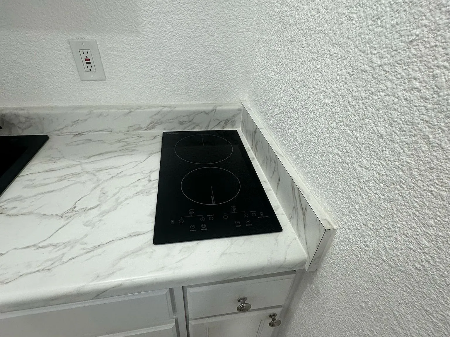 Cozy Riverbank Studio| 3220 Pocket Ave | $1000 | Available 10/02/2026 — Photo 3