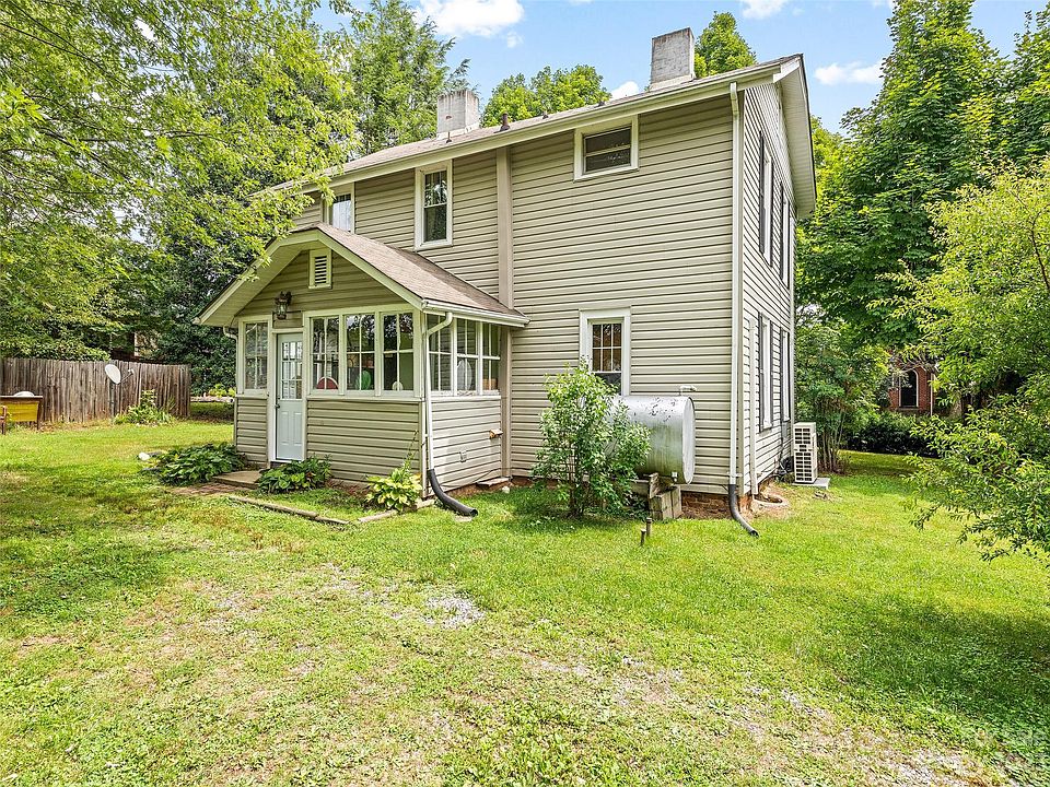 716 Pisgah Dr, Canton, NC 28716 Zillow