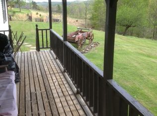 1999 Elk Fork Rd, Gay, WV 25244