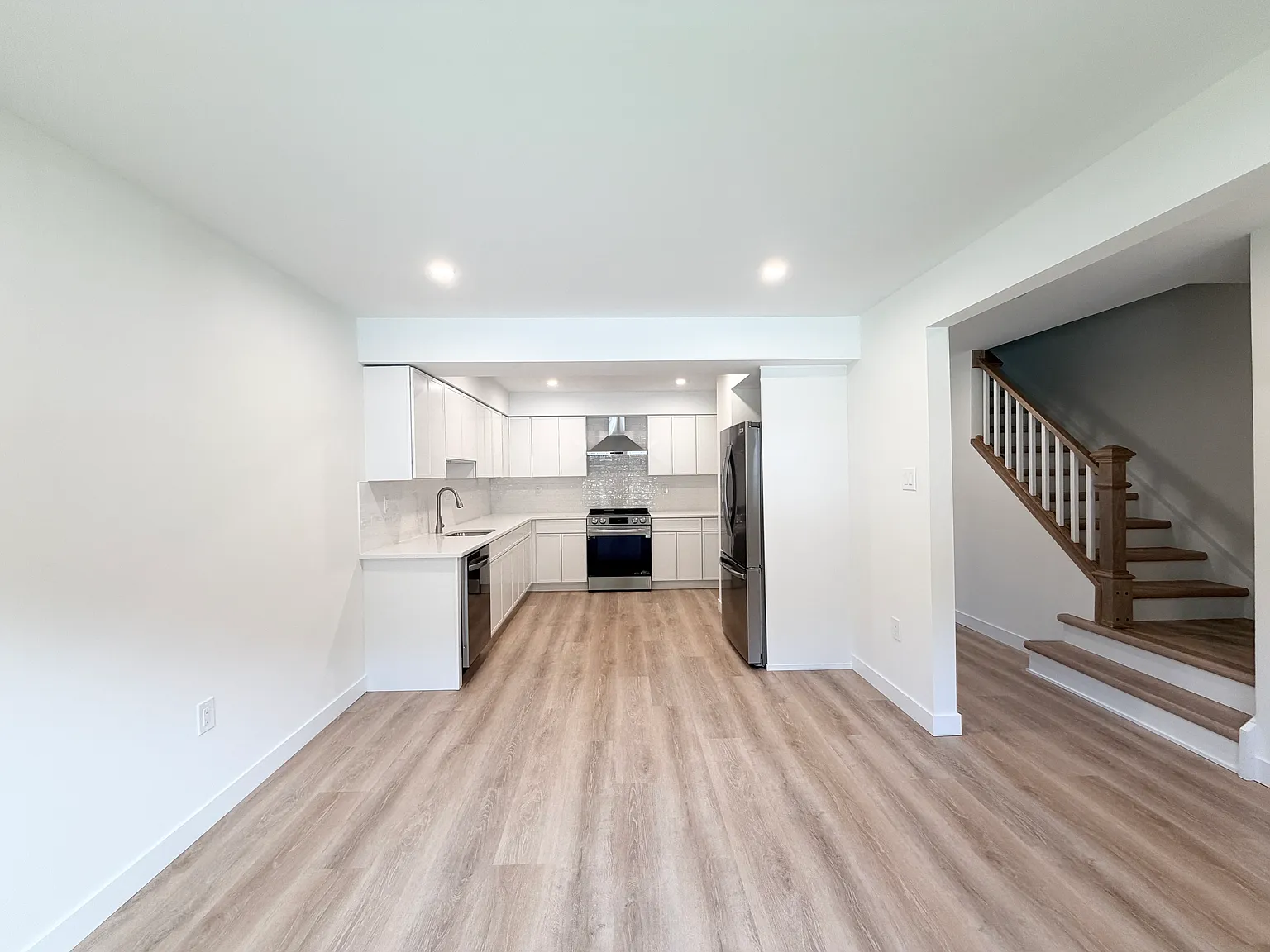 4 bed, 1830 sqft, $2,650 — Photo 3