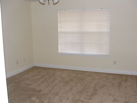 5th image of 919 Aberdeen Dr