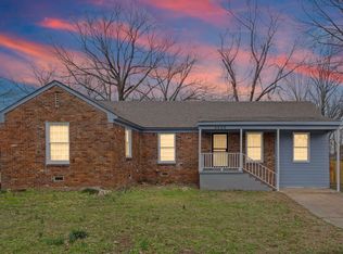 5025 Loch Lomond Dr, Memphis, TN 38116