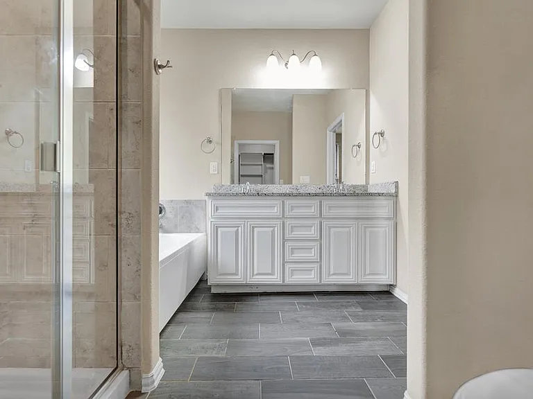 6711 Hall Of Fame Blvd — Photo 22