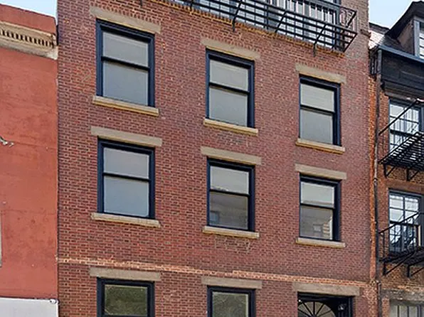 104 Greenwich Ave, New York, NY 10011