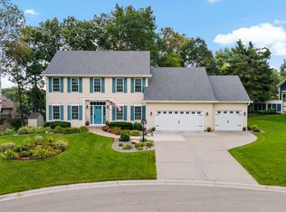 1215 Thorene Pl, Stillwater, MN 55082