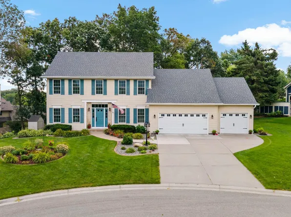 1215 Thorene Pl, Stillwater, MN 55082