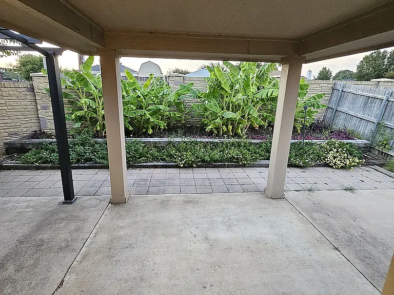 1401 Niagara Falls Ct — Photo 22