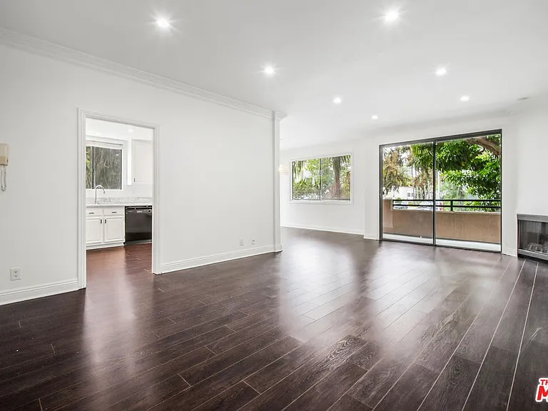 8865 Alden Dr #101 — Photo 1