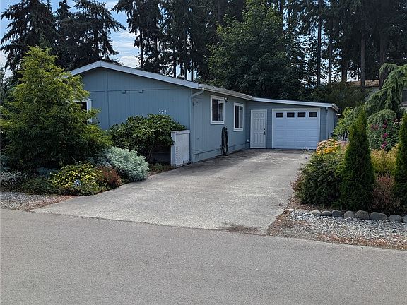 5th image of 272 Parkwood Boulevard