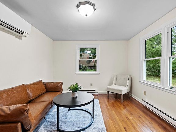 5th image of 1391 Boxwood Cir