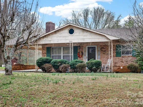 3424 Pinehurst Acres, Lenoir, NC 28645