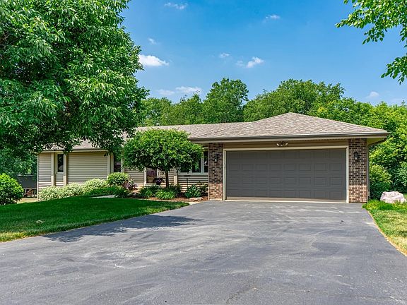 2nd image of 5848 Sweet Grass Dr