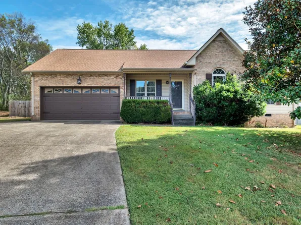 8009 Pinnacle Ct, Goodlettsville, TN 37072