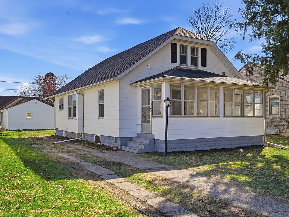 1st image of 507 W 12th St