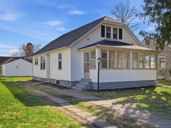 507 W 12th St, Sterling, IL 61081