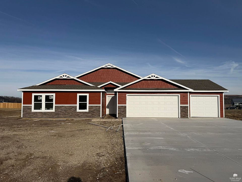 1st image of 113 Cedar Cir