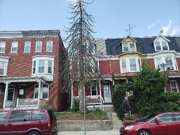 2nd image of 637 W Locust St